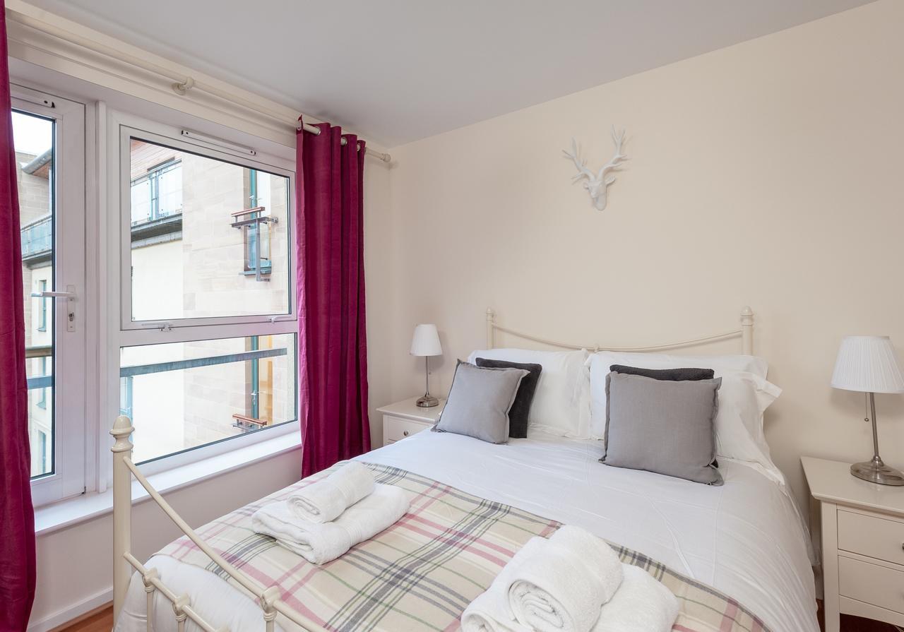 The Holyrood Park Residence Edimburgo Exterior foto