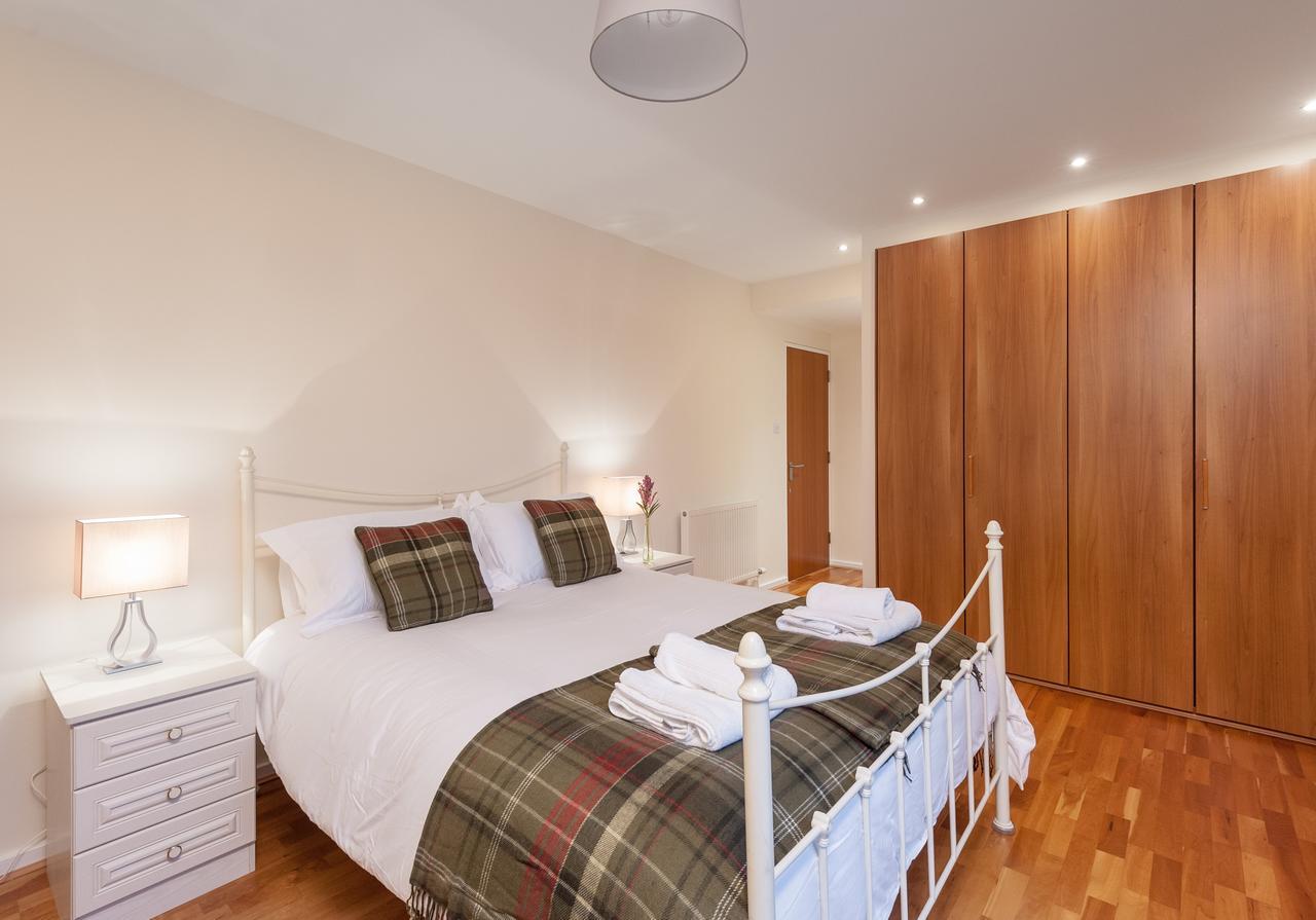 The Holyrood Park Residence Edimburgo Exterior foto